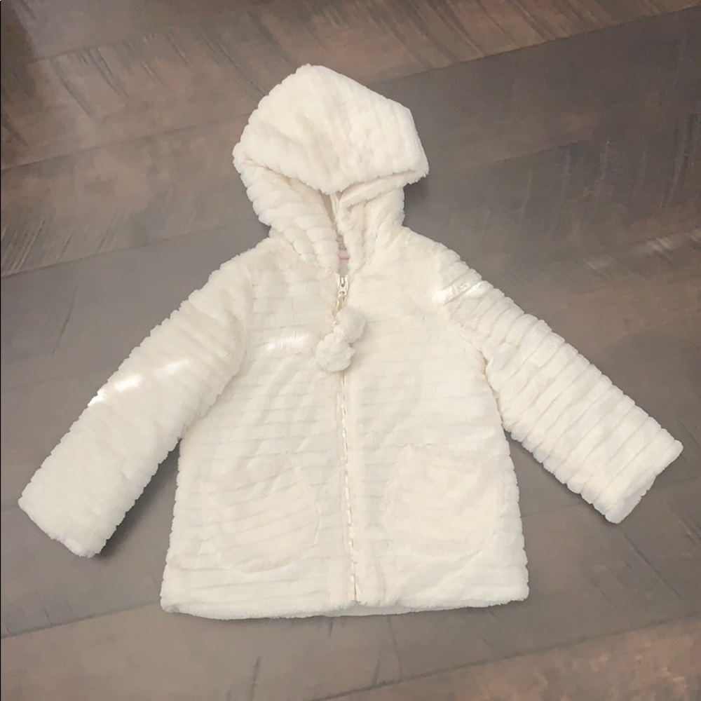 Little girls size 4 Pistachio coat.